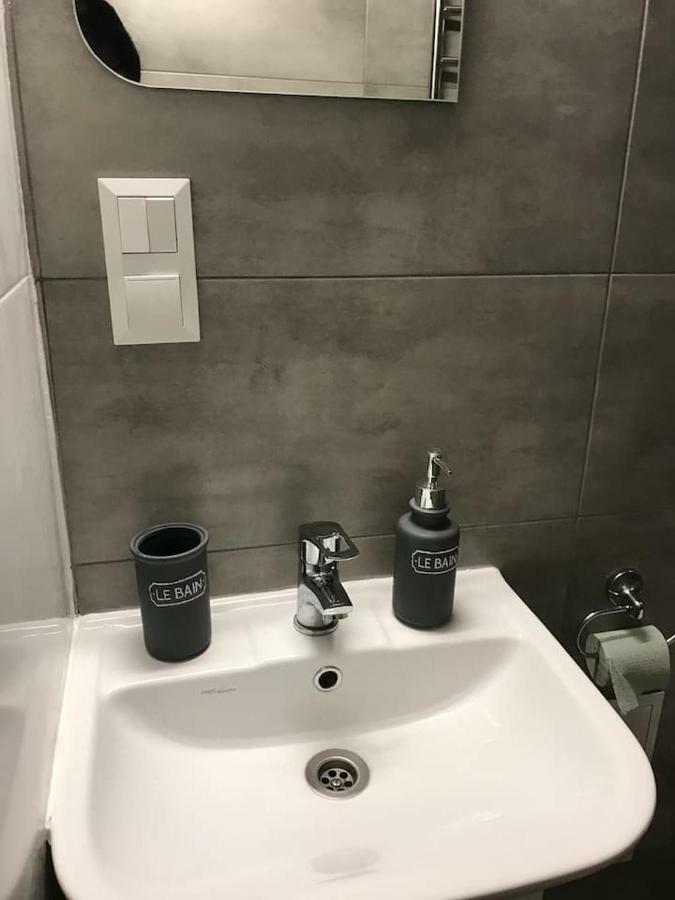 New Appartment-Studio Іn The Center Of Λβιβ Εξωτερικό φωτογραφία